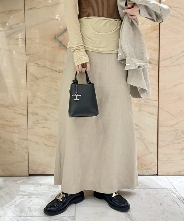 佐藤 美樹さんの「BEAMS WOMEN｜Demi-Luxe BEAMS / リブ ニット ビスチェ」を使ったコーディネート