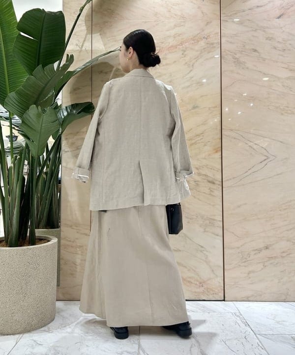 佐藤 美樹さんの「BEAMS WOMEN｜Demi-Luxe BEAMS / リブ ニット ビスチェ」を使ったコーディネート