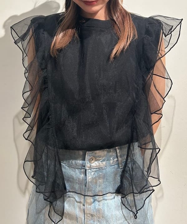 佐藤 亜美さんの「BEAMS WOMEN｜Ray BEAMS / チュール レイヤー フリル スリーブ Tシャツ」を使ったコーディネート