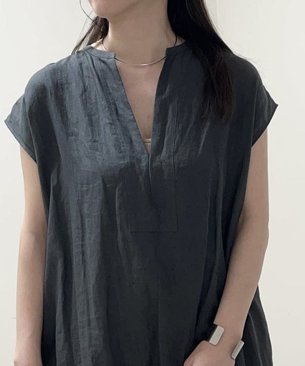 関 桂子さんの「BEAMS WOMEN｜Demi-Luxe BEAMS / 真鍮 チョーカー」を使ったコーディネート