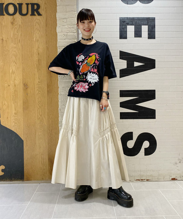 りかちょび/岸本梨佳さんの「BEAMS WOMEN｜Ray BEAMS / グロッシー ギャザー スカート」を使ったコーディネート