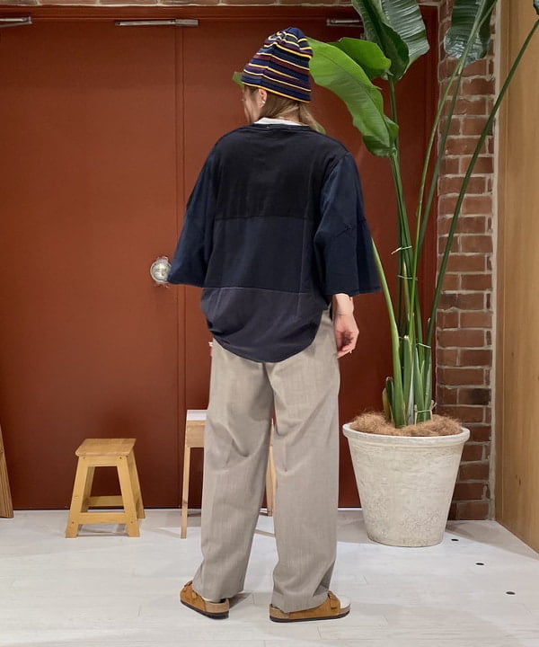 優意さんの「BEAMS WOMEN｜maturely / 2Way Stretch Tuck Slacks」を使ったコーディネート