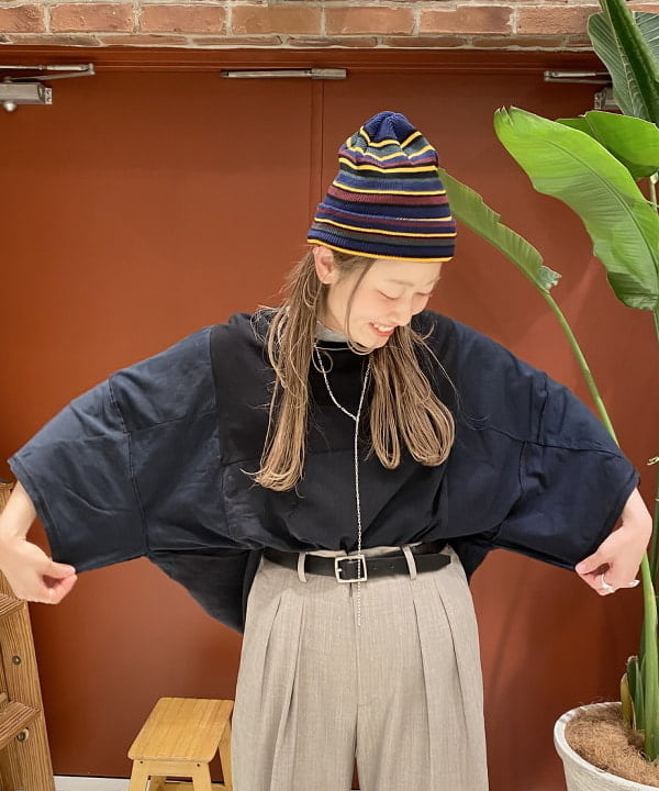 優意さんの「BEAMS WOMEN｜maturely / 2Way Stretch Tuck Slacks」を使ったコーディネート