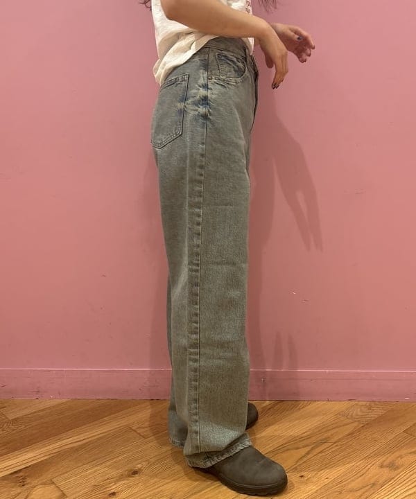 佐々木 南美さんの「BEAMS WOMEN｜ラインロゴ ショートスリーブ Tシャツ」を使ったコーディネート