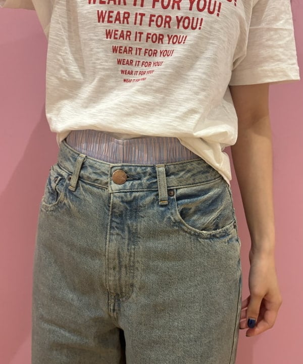 佐々木 南美さんの「BEAMS WOMEN｜ラインロゴ ショートスリーブ Tシャツ」を使ったコーディネート