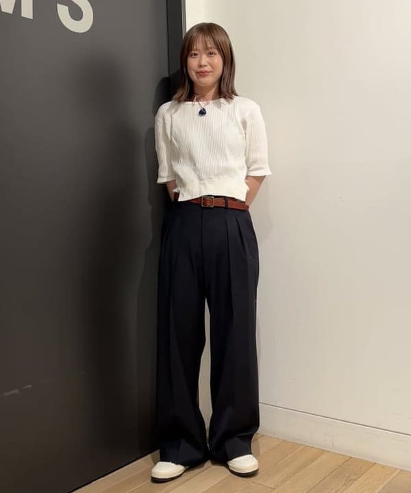 安藤 菜央さんの「BEAMS WOMEN｜maturely / Rib Gimmick Short Sleeves」を使ったコーディネート