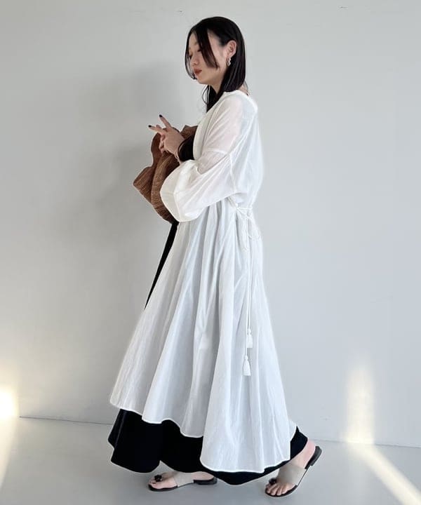 隈元 楓さんの「BEAMS WOMEN｜Demi-Luxe BEAMS / KHADI タッセル シャツワンピース」を使ったコーディネート