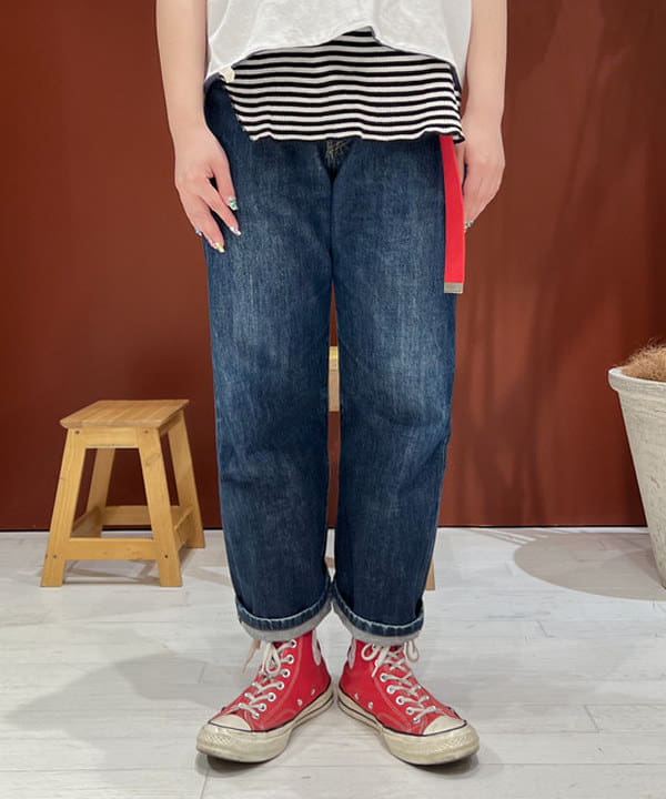 エノモト アミさんの「BEAMS WOMEN｜WAREHOUSE & CO. × BEAMS BOY / 別注 ステンシル リバーシブル Tシャツ」を使ったコーディネート