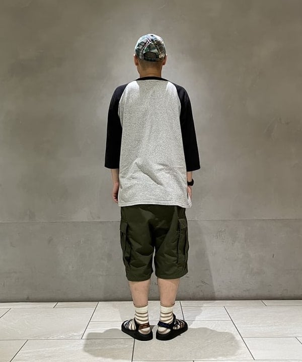 穴井 唯志さんの「BEAMS WOMEN｜BEAMS / ビッグ 6ポケット カーゴ ショーツ」を使ったコーディネート