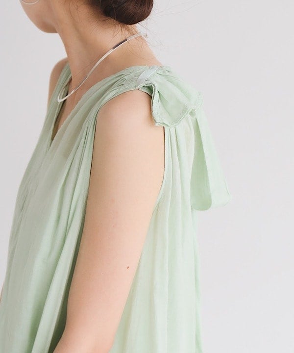 shibataさんの「BEAMS WOMEN｜PHILIPPE AUDIBERT / Carolyne ワイドバングル」を使ったコーディネート