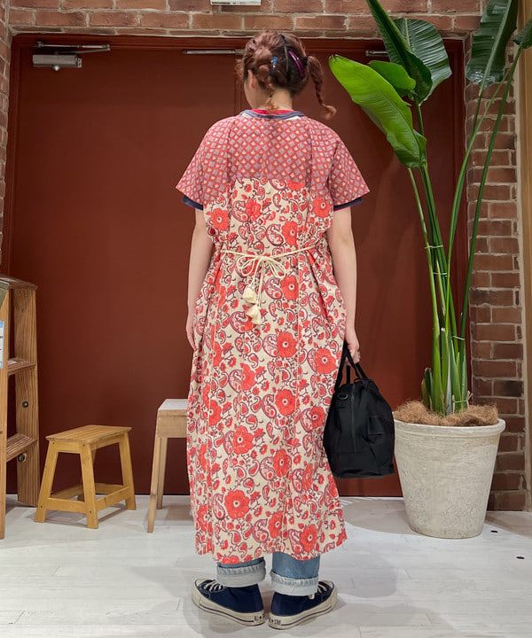エノモト アミさんの「BEAMS WOMEN｜BRIEFING × BEAMS BOY / 別注 ヘルメット バッグ」を使ったコーディネート