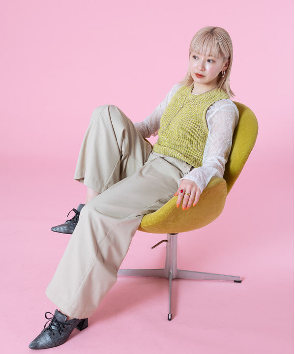 ナカノ アイさんの「BEAMS WOMEN｜テレコ リブ クルーネック トップス」を使ったコーディネート