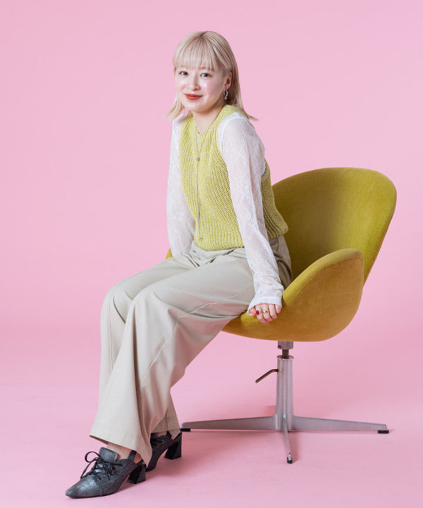 ナカノ アイさんの「BEAMS WOMEN｜テレコ リブ クルーネック トップス」を使ったコーディネート