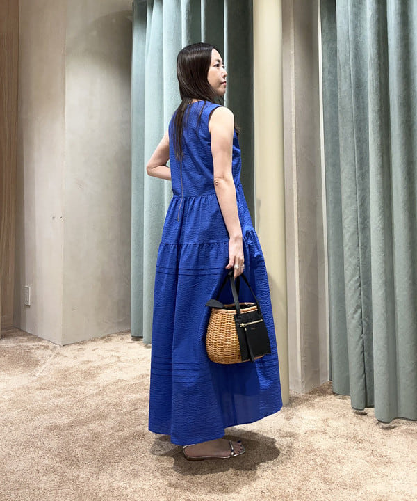 関 桂子さんの「BEAMS WOMEN｜Demi-Luxe BEAMS / リップル ティアードワンピース」を使ったコーディネート
