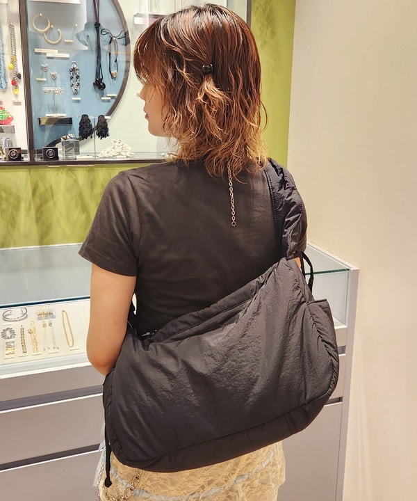 saori KATOさんの「BEAMS WOMEN｜Ray BEAMS / 箔プリント デニムパンツ」を使ったコーディネート
