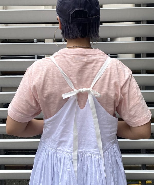 オカモト ミサキさんの「BEAMS WOMEN｜ラインロゴ ショートスリーブ Tシャツ」を使ったコーディネート