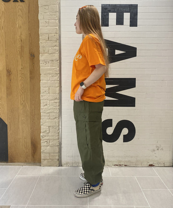 木村 海侑さんの「BEAMS WOMEN｜【別注】BUZZ RICKSON'S / ポプリン アーミーパンツ」を使ったコーディネート