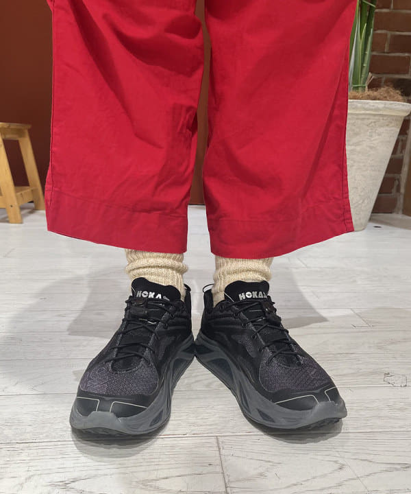 クロサワさんの「BEAMS WOMEN｜BEAMS BOY / ラメ リブ クルー ソックス NEW」を使ったコーディネート