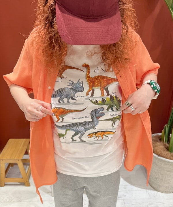 エノモト アミさんの「BEAMS WOMEN｜BEAMS BOY / ポリエステルメッシュ ボタンダウン シャツ」を使ったコーディネート