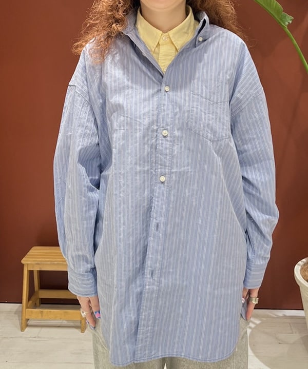 エノモト アミさんの「BEAMS WOMEN｜BEAMS BOY / ドビー ストライプ ビッグ ボタンダウン シャツ」を使ったコーディネート