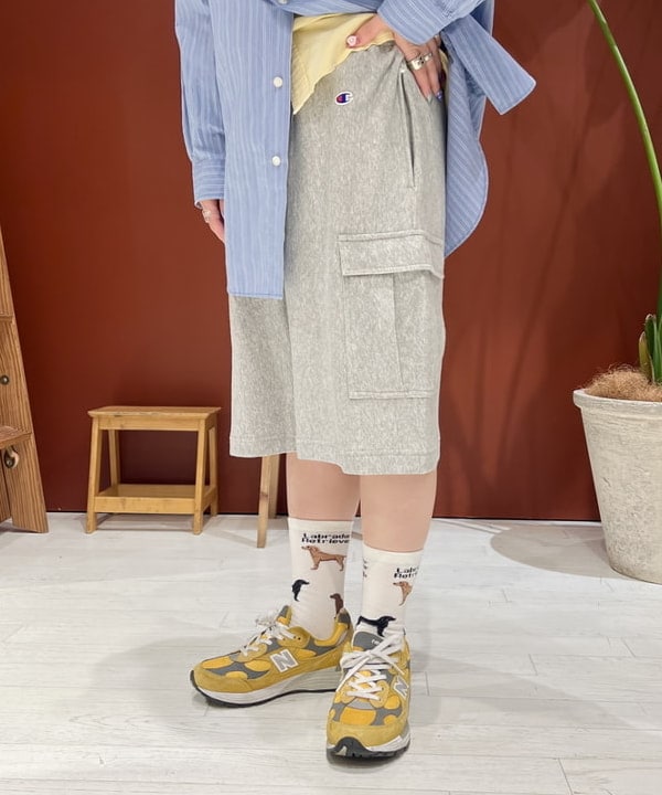 エノモト アミさんの「BEAMS WOMEN｜BEAMS BOY / ドビー ストライプ ビッグ ボタンダウン シャツ」を使ったコーディネート
