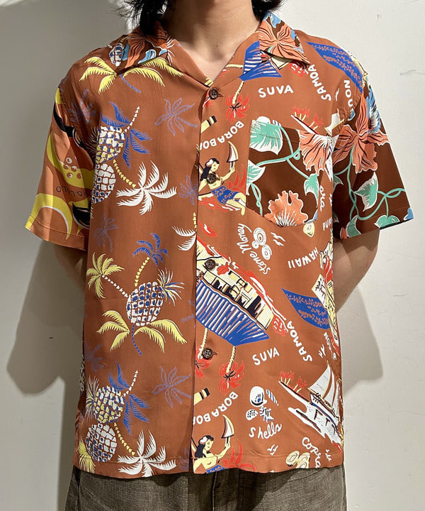 佐藤 大斗さんの「BEAMS WOMEN｜SUN SURF × BEAMS / 別注 アロハシャツ」を使ったコーディネート