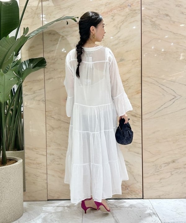 佐藤 美樹さんの「BEAMS WOMEN｜PAPYRUS / Candy Wrapper レース ハンドバッグ M」を使ったコーディネート