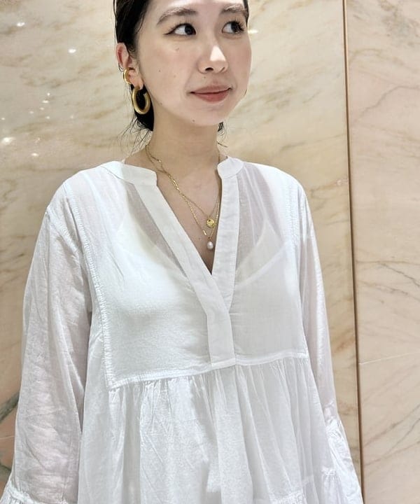 佐藤 美樹さんの「BEAMS WOMEN｜PAPYRUS / Candy Wrapper レース ハンドバッグ M」を使ったコーディネート