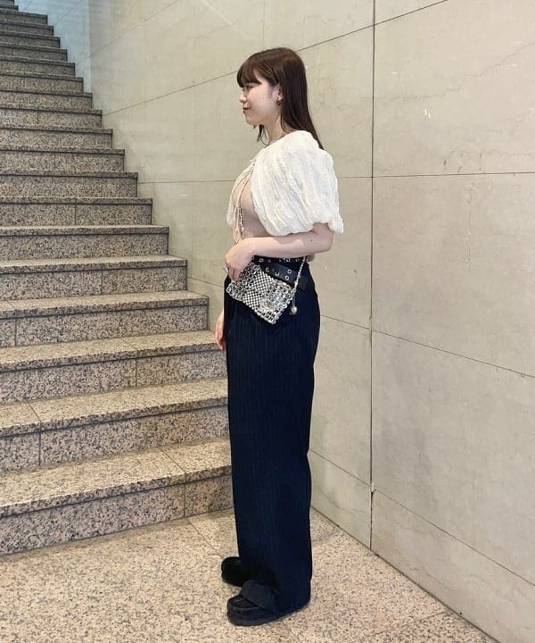 田中 里実さんの「BEAMS WOMEN｜ﾗﾒﾁｭｰﾙｾﾝﾀｰｼｰﾑT」を使ったコーディネート