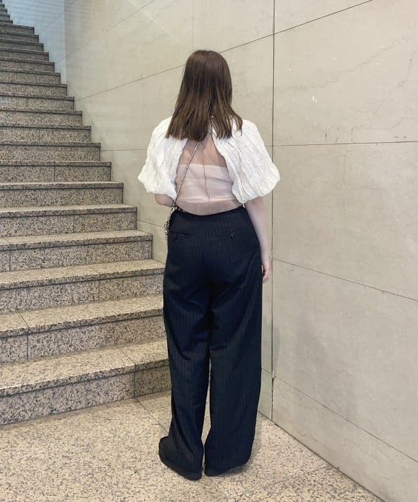 田中 里実さんの「BEAMS WOMEN｜ﾗﾒﾁｭｰﾙｾﾝﾀｰｼｰﾑT」を使ったコーディネート