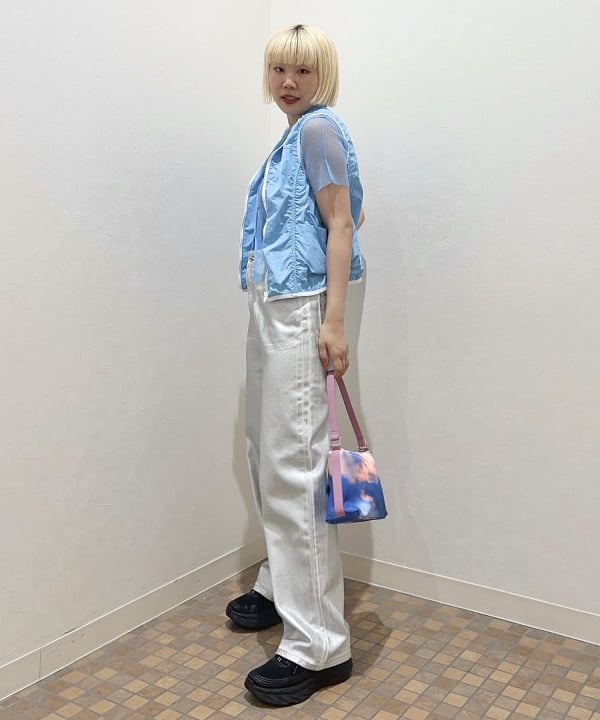 あさひさんの「BEAMS WOMEN｜Ray BEAMS / 箔プリント デニムパンツ」を使ったコーディネート