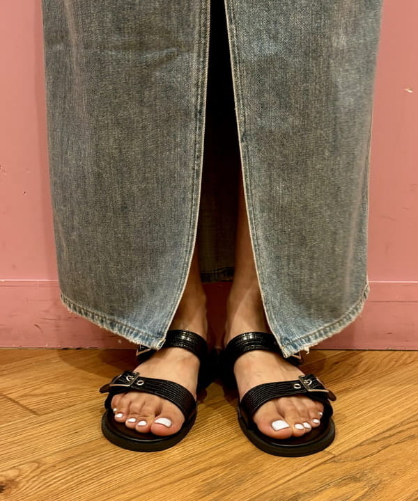 佐々木 南美さんの「BEAMS WOMEN｜Ray BEAMS / ダブル ベルト サンダル」を使ったコーディネート