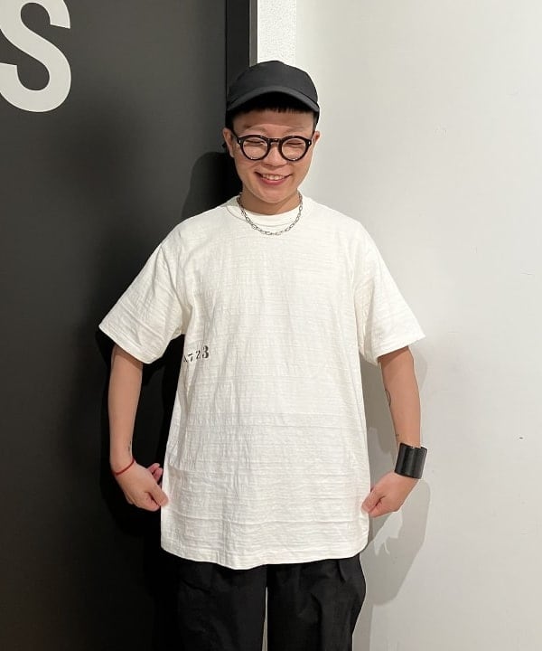 土田 達也さんの「BEAMS WOMEN｜WAREHOUSE & CO. / 別注 ステンシル13 Tシャツ」を使ったコーディネート