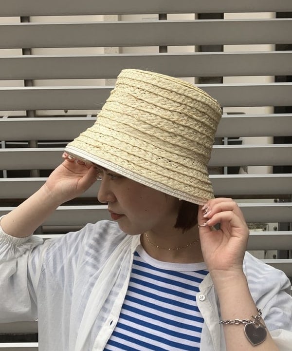 中川　ゆららさんの「BEAMS WOMEN｜Le minor / マドモアゼル バックUネック カットソー」を使ったコーディネート