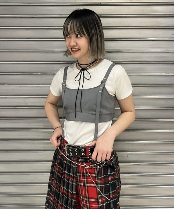 前田 優衣さんの「BEAMS WOMEN｜Ray BEAMS / 箔 プリント リブ Tシャツ」を使ったコーディネート