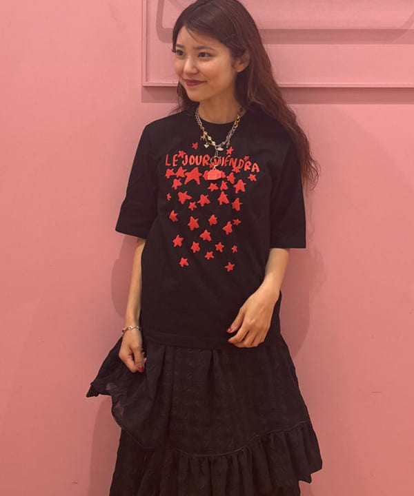 佐々木 南美さんの「BEAMS WOMEN｜〇Otro Accesorio / ハート レイヤード ブレスレッド」を使ったコーディネート