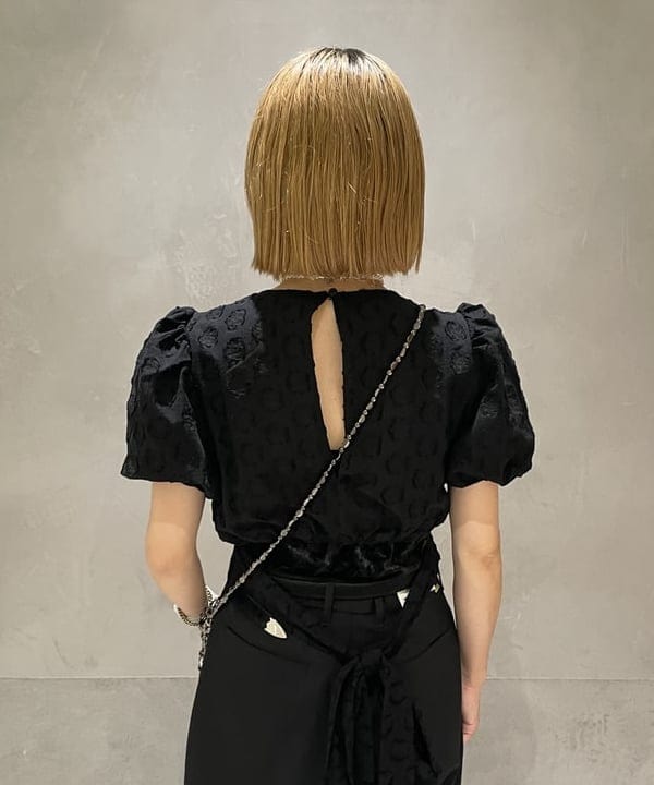 シロヤマさんの「BEAMS WOMEN｜FARAH / Tow Tuck Wide Tapered Pants 24SS」を使ったコーディネート