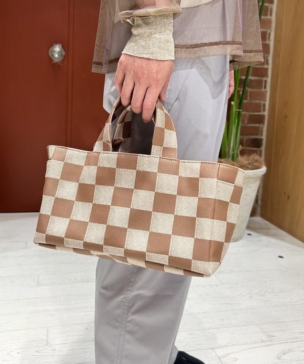 marieさんの「BEAMS WOMEN｜maturely / Square Tote」を使ったコーディネート