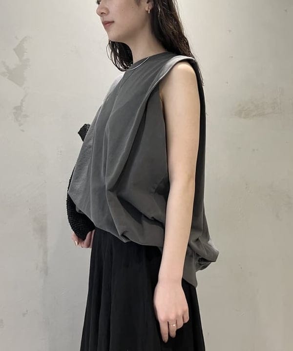 坂本 涼花さんの「BEAMS WOMEN｜PHILIPPE AUDIBERT / Carolyne ワイドバングル」を使ったコーディネート