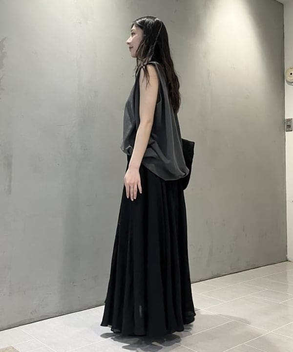 坂本 涼花さんの「BEAMS WOMEN｜PHILIPPE AUDIBERT / Carolyne ワイドバングル」を使ったコーディネート