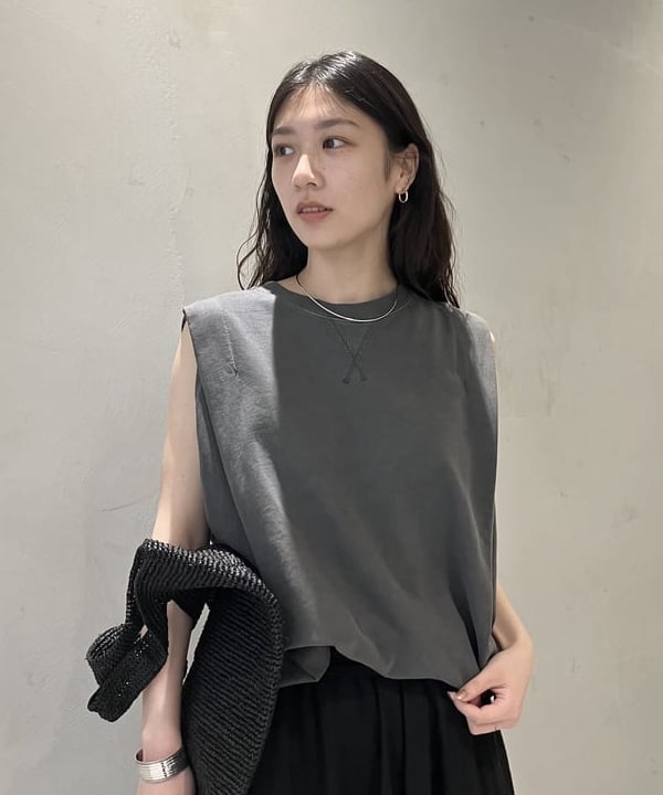 坂本 涼花さんの「BEAMS WOMEN｜PHILIPPE AUDIBERT / Carolyne ワイドバングル」を使ったコーディネート