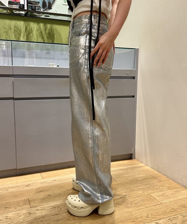 ayaneさんの「BEAMS WOMEN｜Ray BEAMS / 箔 プリント リブ Tシャツ」を使ったコーディネート