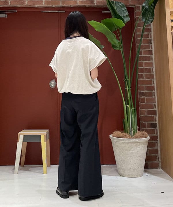 サカサイスズカさんの「BEAMS WOMEN｜maturely / 2Way Stretch Tuck Slacks」を使ったコーディネート