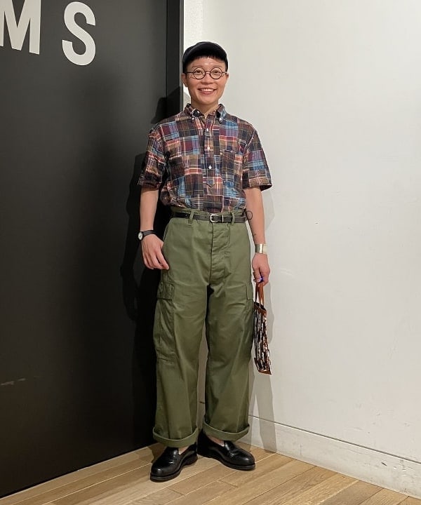 土田 達也さんの「BEAMS WOMEN｜【別注】BUZZ RICKSON'S / ポプリン アーミーパンツ」を使ったコーディネート