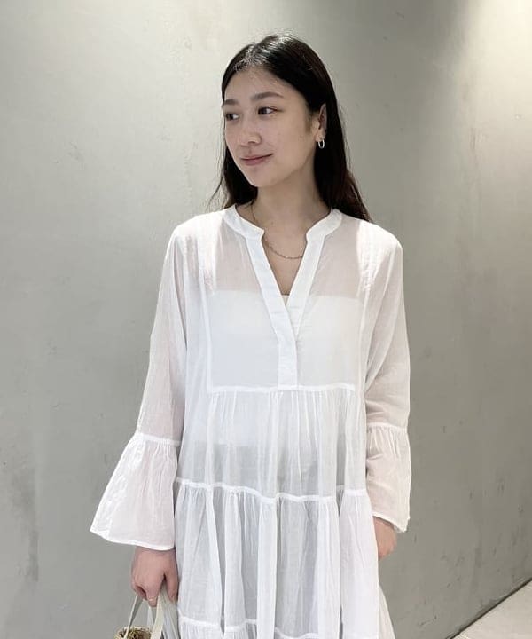 坂本 涼花さんの「BEAMS WOMEN｜Demi-Luxe BEAMS / コットン リネン リラックス パンツ」を使ったコーディネート
