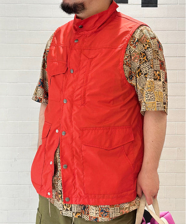 佐々木 優さんの「BEAMS WOMEN｜SIERRA DESIGNS &times; BEAMS PLUS / 別注 PACKABLE PANAMINT VEST」を使ったコーディネート