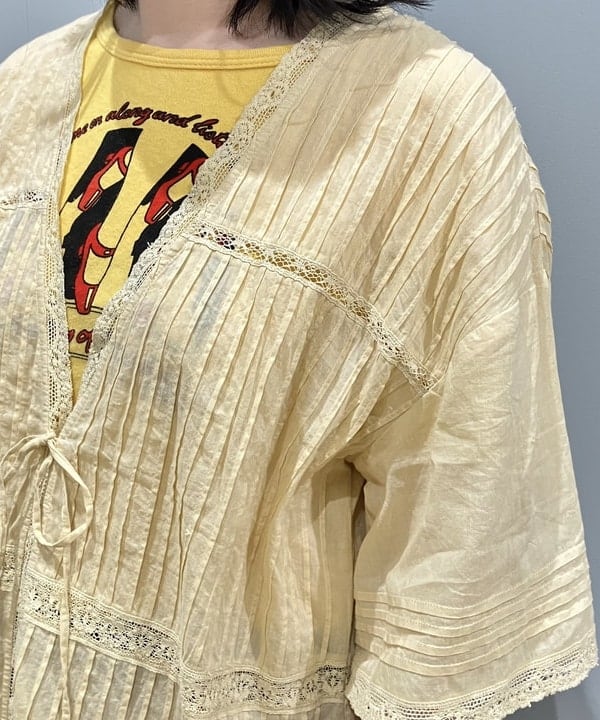 乙藤 侑里さんの「BEAMS WOMEN｜BEAMS BOY / ヴィンテージ レース ピンタック」を使ったコーディネート