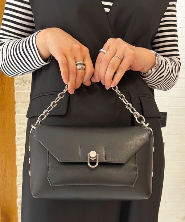 川口 恵さんの「BEAMS WOMEN｜Le minor / マドモアゼル バックUネック カットソー」を使ったコーディネート