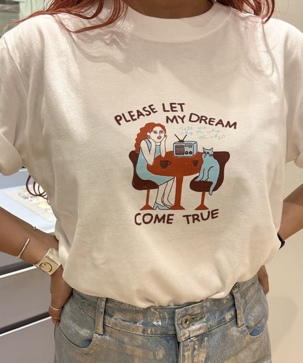 オカベ　アヤカさんの「BEAMS WOMEN｜Ray BEAMS / 透編み ラフィア ハット」を使ったコーディネート
