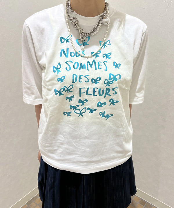 あさひさんの「BEAMS WOMEN｜MIYAO × Ray BEAMS / 別注 NOUS SOMMES DES FLEURS Tシャツ」を使ったコーディネート